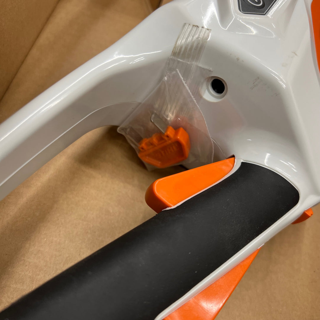 STIHL スチール FSA 45 バッテリー内臓 刈払機 店頭展示品【桶川店】