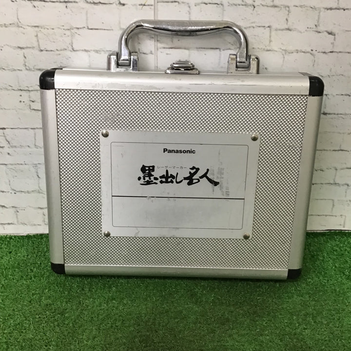 〇パナソニック(Panasonic) レーザー墨出し器 墨出し名人 十字・地墨 BTL1100G【町田店】
