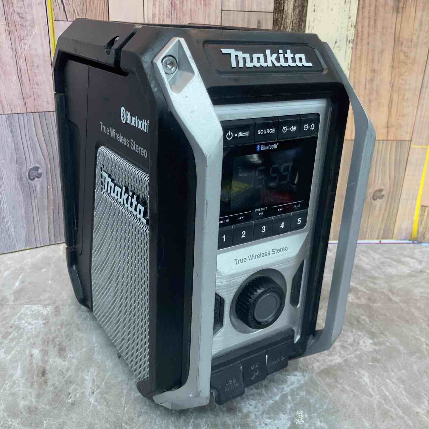 中古マキタ 充電式ラジオ 黒 10.8V⁄14.4V⁄18V対応 [本体のみ