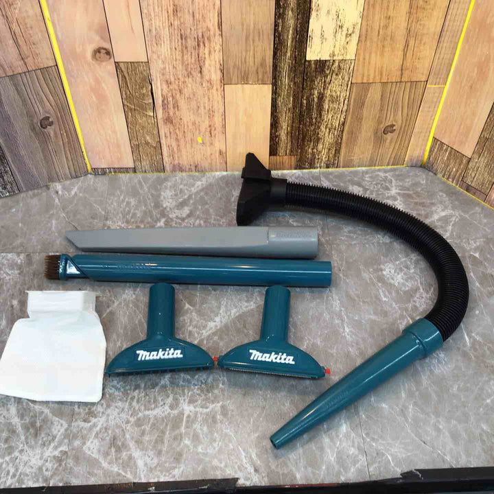 ☆マキタ(makita) コードレス掃除機(充電式クリーナー) CL121DZ【八潮店】