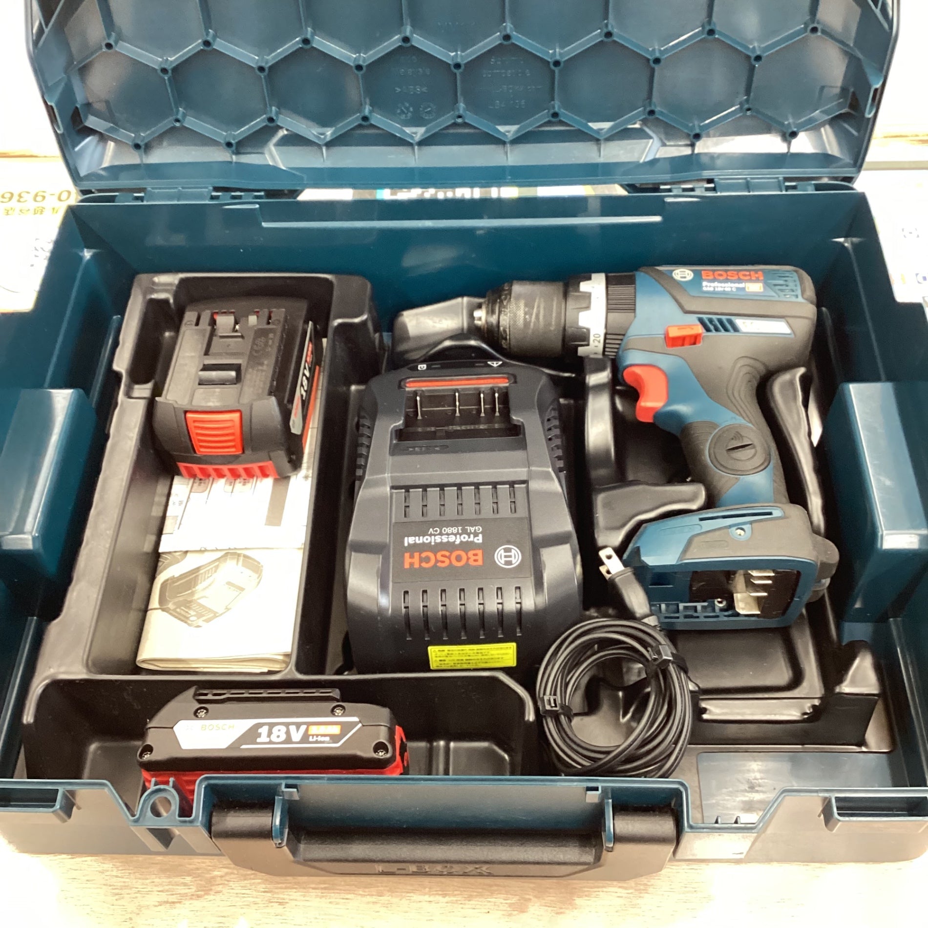 BOSCH(ボッシュ) 18Vコードレス振動ドライバードリル GSB18V-60C【草加 BOSCH(ボッシュ) 18Vコードレス振動ドライバードリル GSB18V-60C【草加