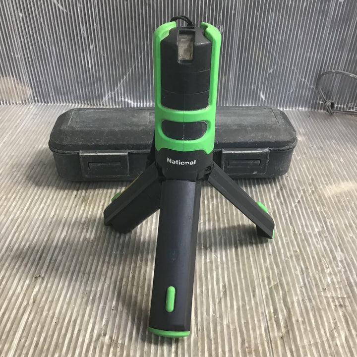 〇パナソニック(Panasonic) レーザー墨出し器 墨出し名人 縦・地墨 BTL1000G【草加店】