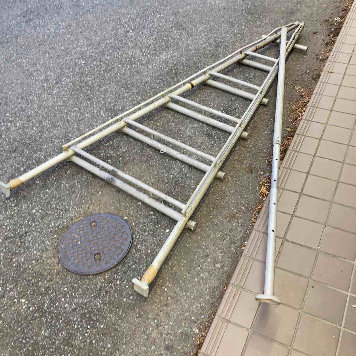 メーカー・型番不明 三脚脚立　12尺【野田愛宕店】【店頭取引限定】【中古】管理番号：ITNNX85YMP7G 店頭受取り限定】メーカー型式不明 園芸用アルミ三脚 脚立 6尺【所沢店