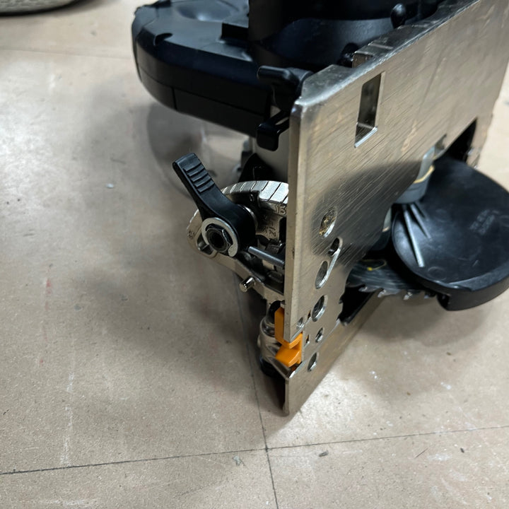 ★マキタ(makita) コードレス丸のこ HS472DZB【草加店】
