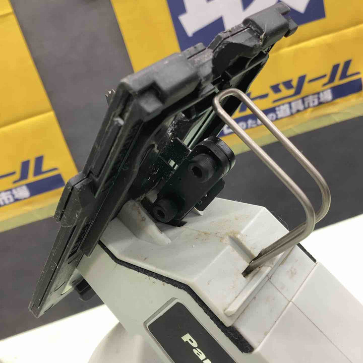 ◇パナソニック(Panasonic) コードレス角穴カッター EZ4543LS2S-B【草加店】