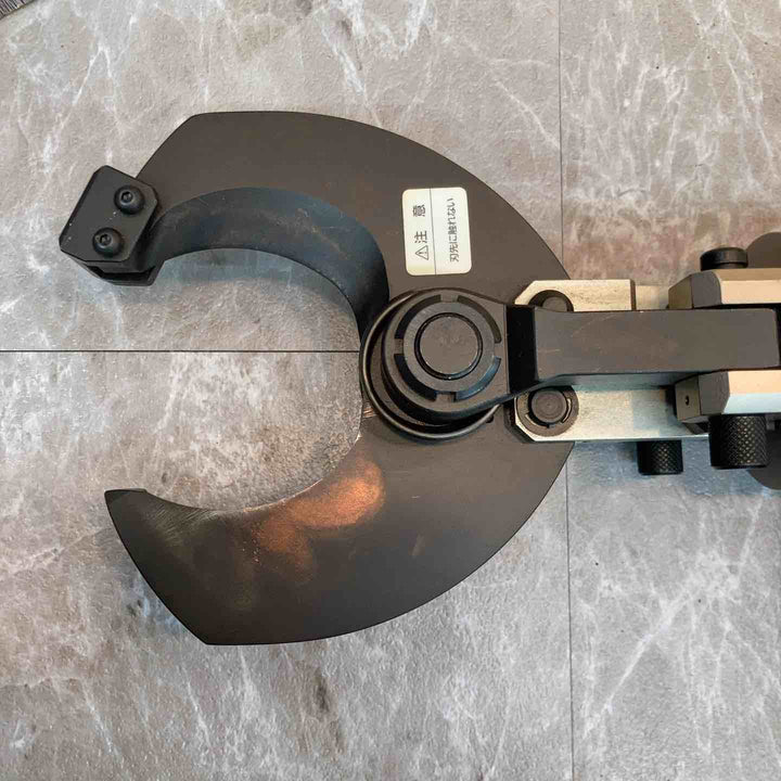 ★パナソニック(Panasonic) コードレスケーブルカッター EZ45A6K-B【八潮店】