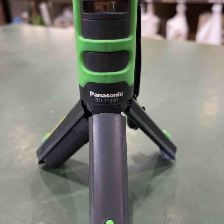 ◇パナソニック(Panasonic) レーザー墨出し器 墨出し名人 十字・地墨 BTL1100G【川口店】