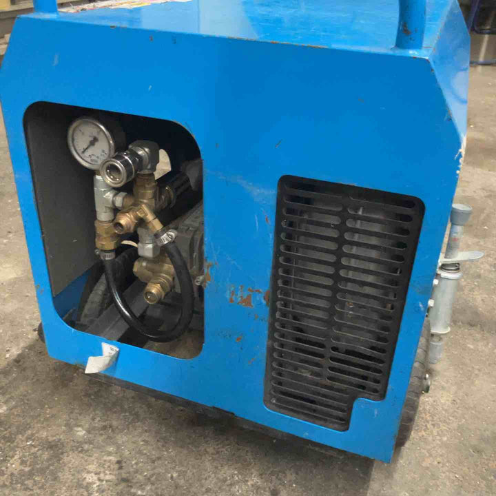 【中古品・店頭受取り限定】 フルテック セミ防音型高圧洗浄機・OZ1513SB 【桶川店】