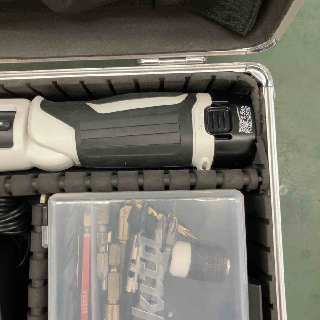 ★マキタ(makita) コードレスペンインパクトドライバー TD022DSHXW【鴻巣店】