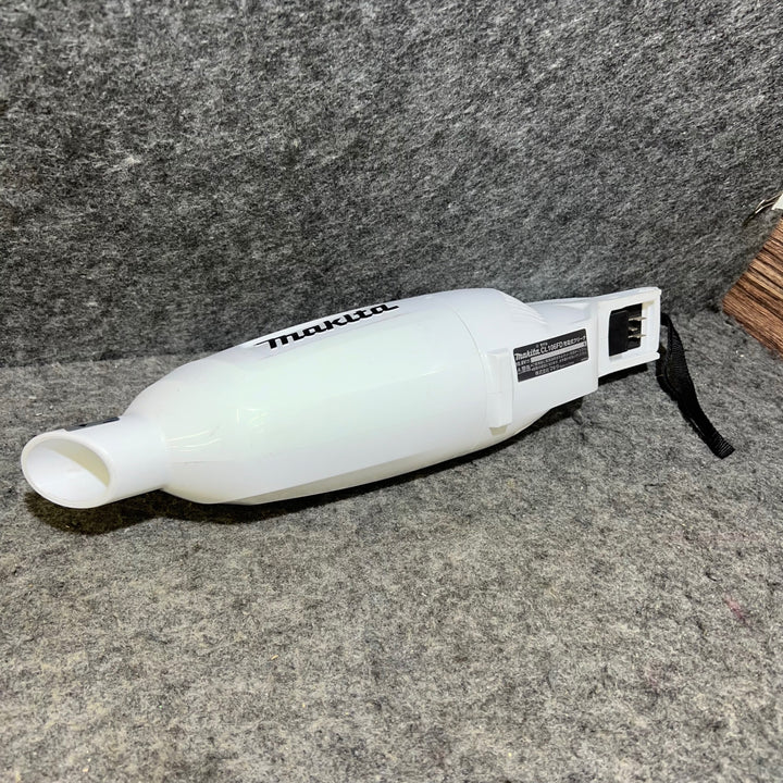 マキタ(makita) コードレスクリーナー CL106FDSHW 10.8V  【桶川店】