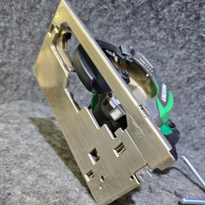 【中古品・マルチボルトバッテリー付き!】ハイコーキ(HIKOKI ※旧:日立工機) コードレス丸のこ C3605DB(NN)【桶川店】