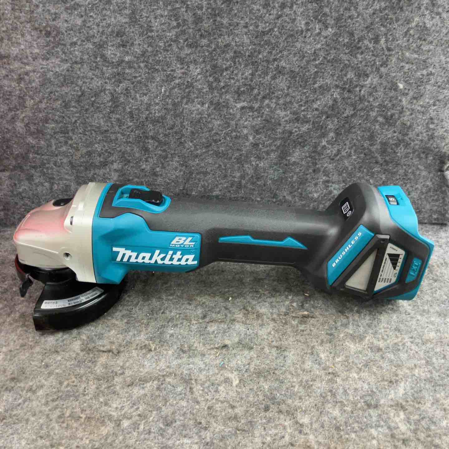 マキタ GA412DZ ディスクグラインダー【野田愛宕店】【店頭取引限定】【中古】ITVYQGB1QDYA ☆マキタ(makita) 100mmコードレスディスクグラインダ GA412DZ【鴻巣店
