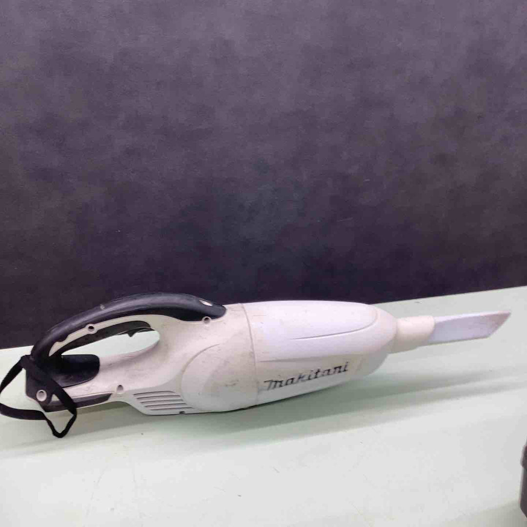 ◇マキタ(makita) コードレスクリーナ CL140FDZW【越谷店】