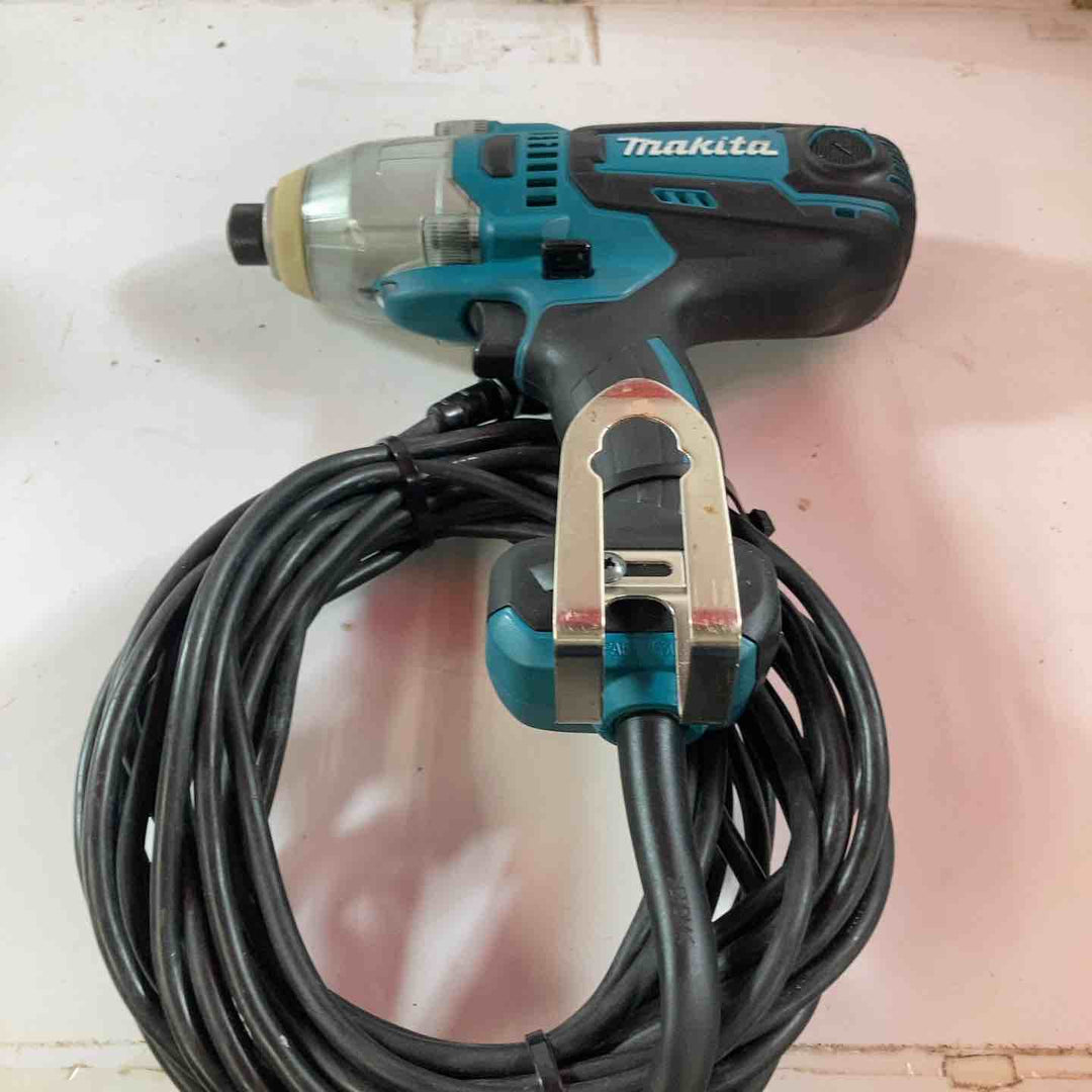 ☆マキタ(makita) インパクトドライバ TD0220【川崎店】