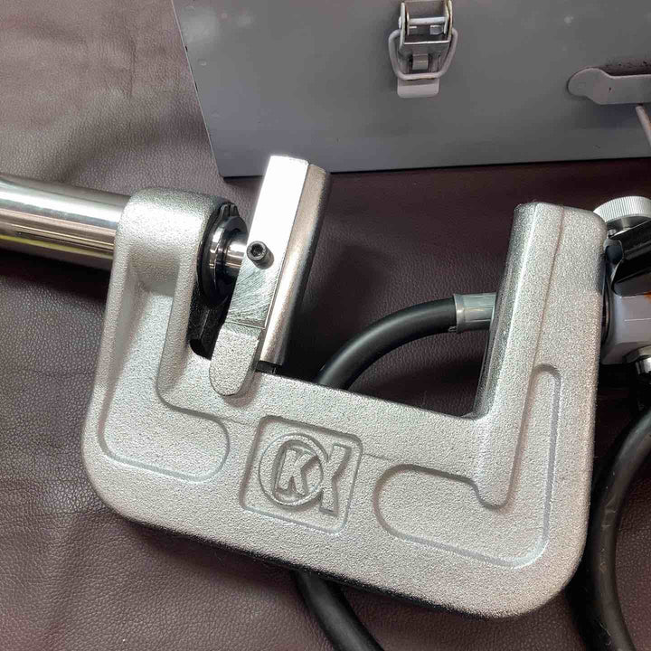 【未使用品(店頭展示品)】★亀倉精機 手動油圧式パイプ断水機 SS-50【東大和店】