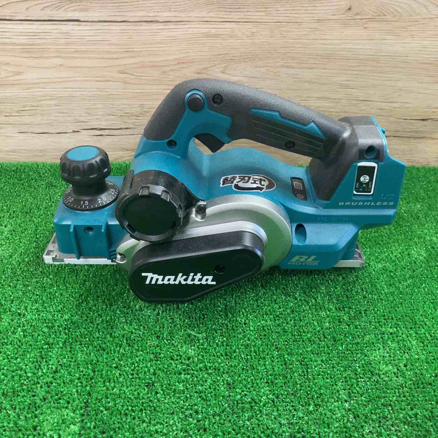 ★マキタ(makita) 82mmコードレスカンナ KP181DZ【町田店】 ☆マキタ(makita) 82mmコードレスカンナ KP181DZ【町田店】 – アクト