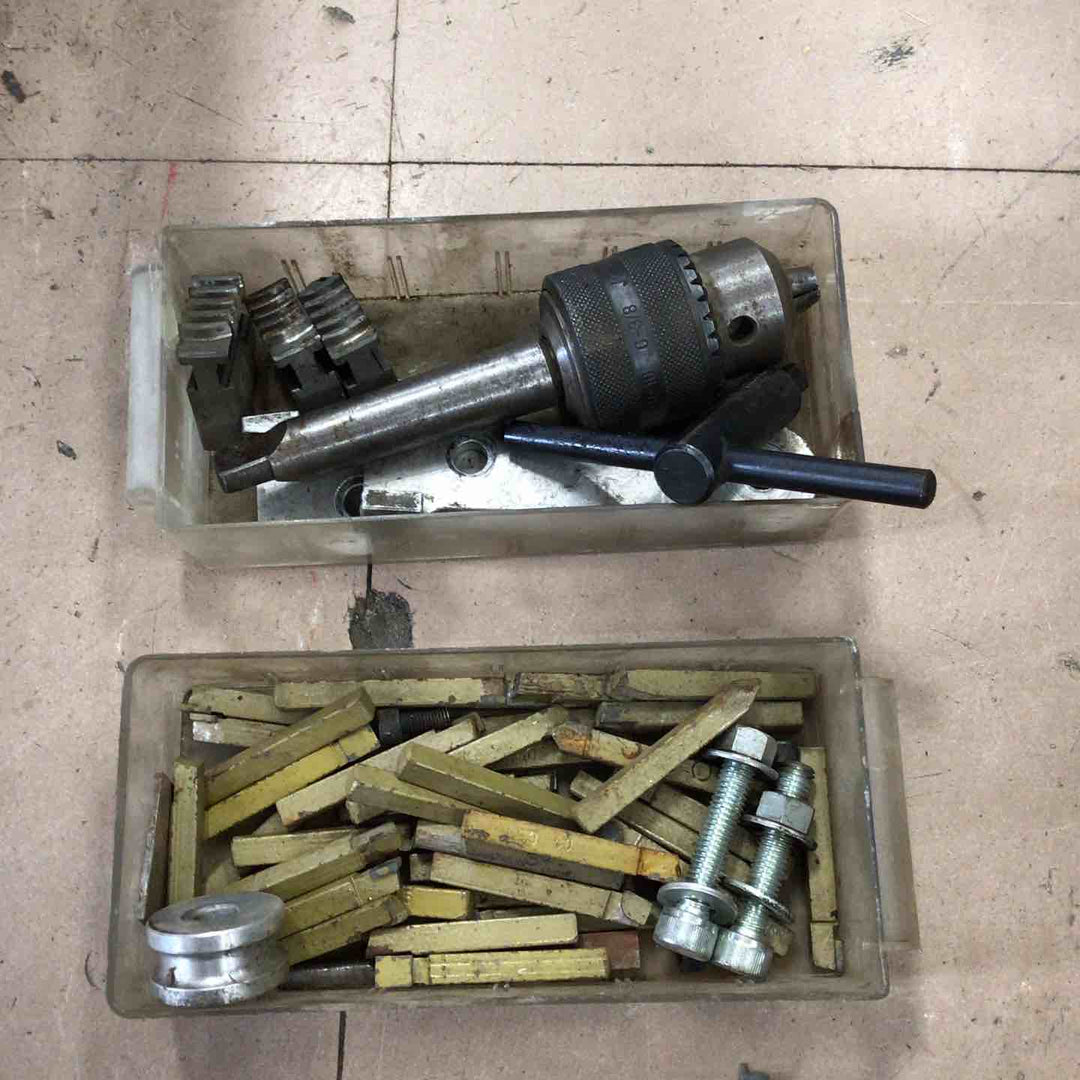 【店頭受取り限定】central machinery 卓上ミニ旋盤 33684【草加店】