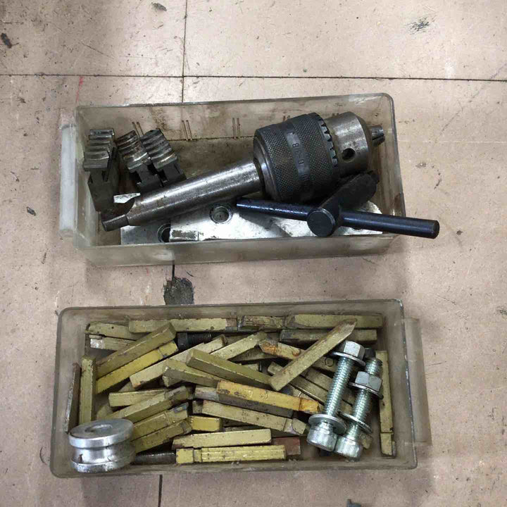 【店頭受取り限定】central machinery 卓上ミニ旋盤 33684【草加店】