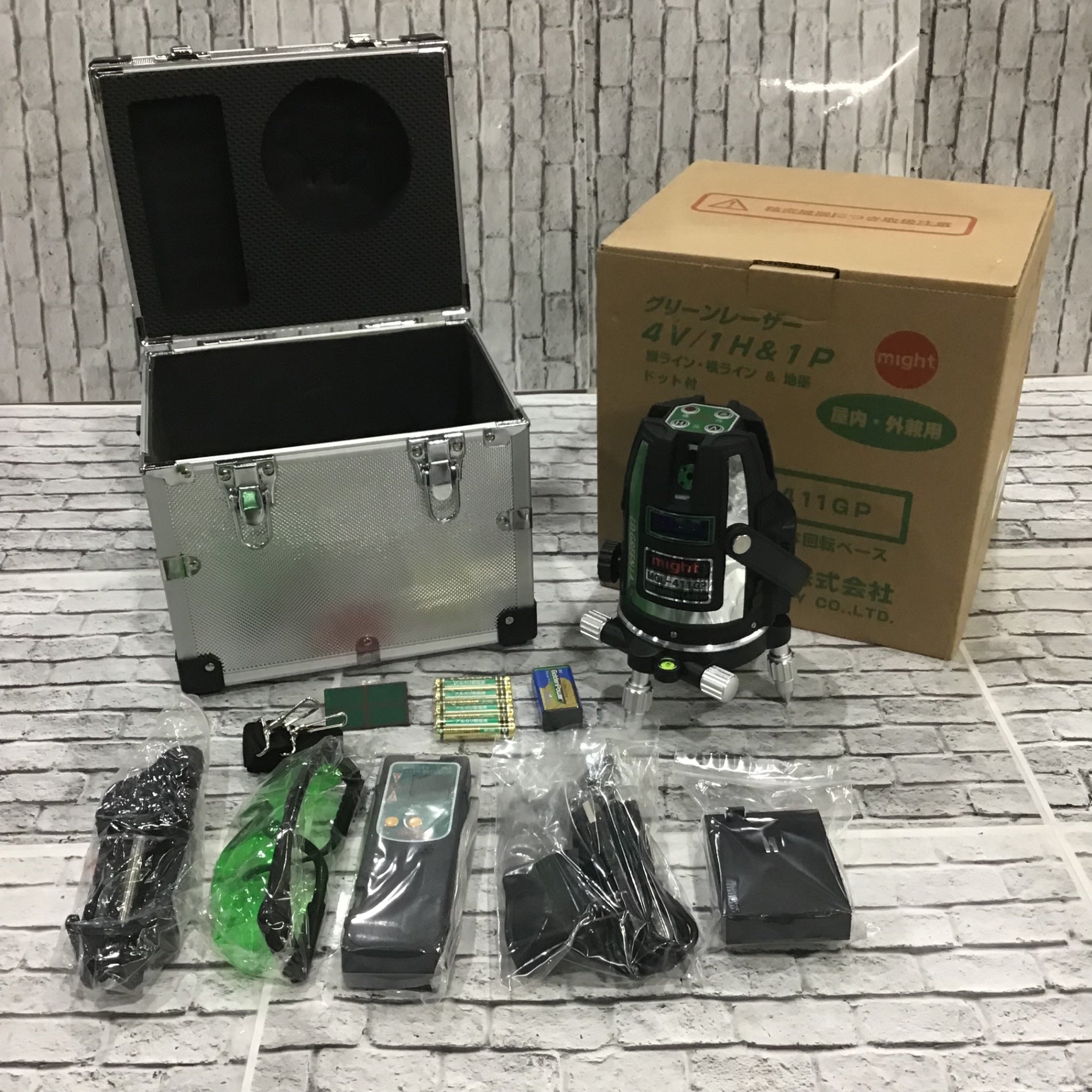 【未使用品】◇マイト工業(might) グリーンレーザー墨出し器 MGL-411GP 矩十字・横 受光器・三脚セット【川口店】 64eNC2EPp1g2ejFgGoogLl0aY7WbkD