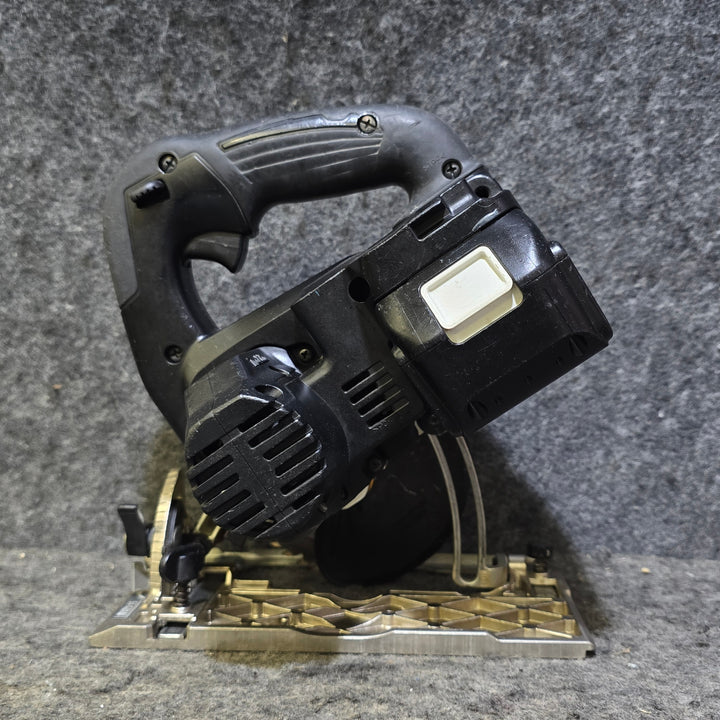 【値下げしました!中古・18V 3.0Ahバッテリ付き!】 マキタ makita 18V 125mm コードレス丸のこ HS471DZB 【桶川店】