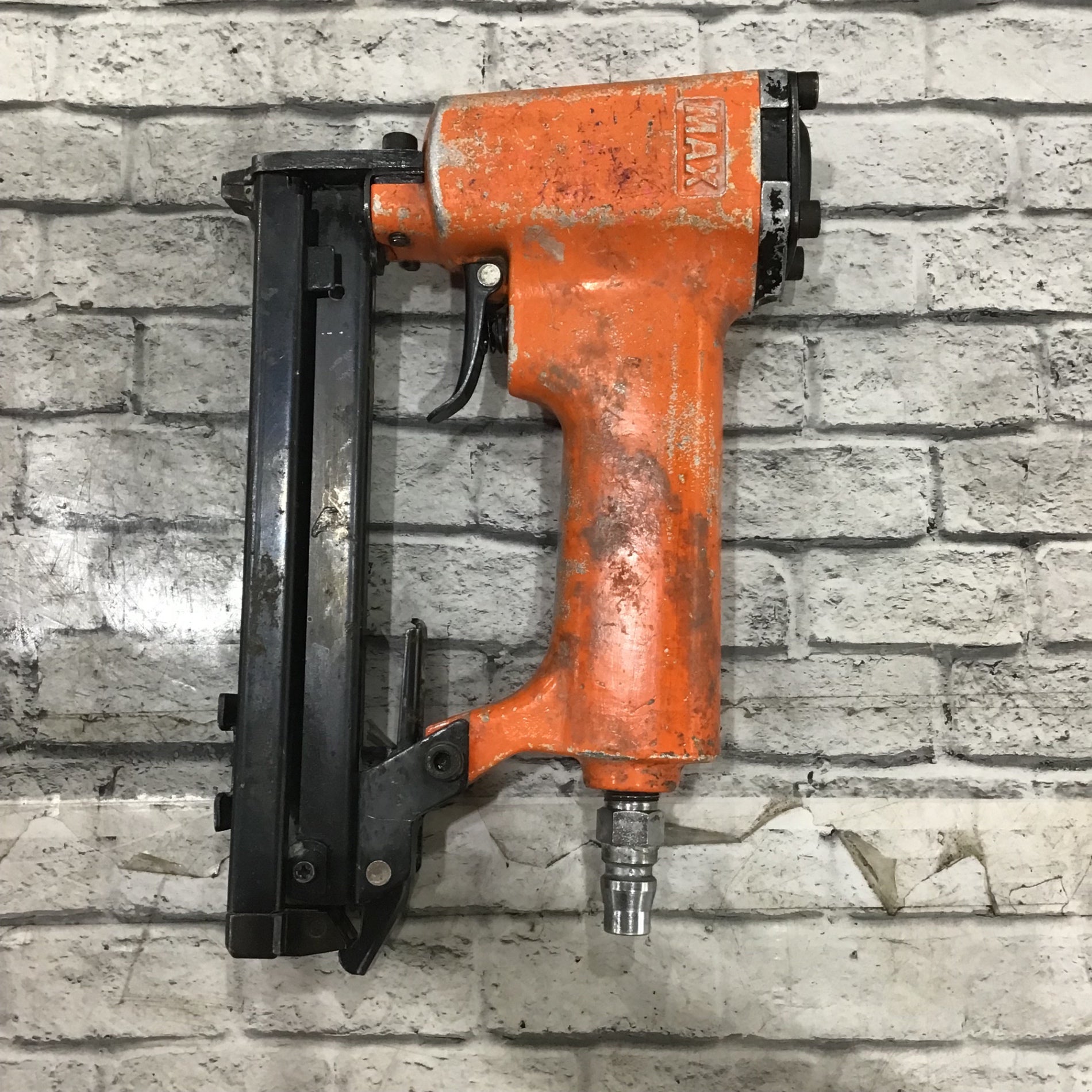 MAX TA-20A/422J 常圧エアタッカ【市川行徳店】【店頭取引限定】【中古】管理番号：ITZHZO8BDAKO 中古品】☆マックス(MAX) 常圧 ステープル用 エアタッカ TA-20A/422J