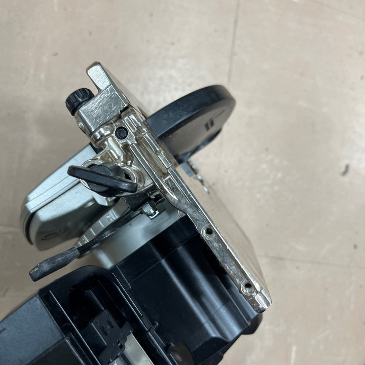 ★マキタ(makita) コードレス丸のこ HS472DZB【草加店】