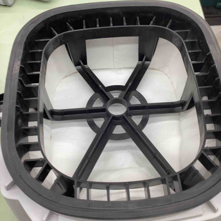 ★マキタ(makita) 乾式専用 コードレス集じん機 VC866DZ【越谷店】