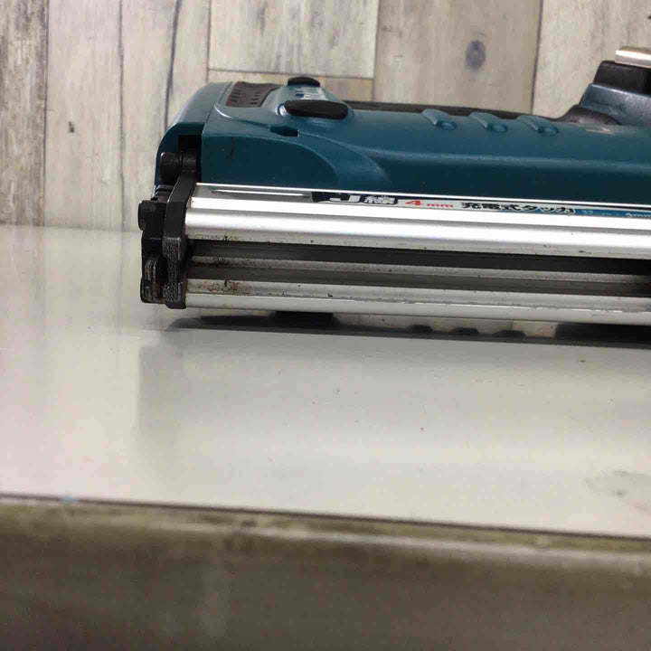 ◇マキタ(makita) コードレスタッカー ST420DZ【戸田店】