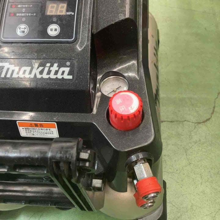 ★マキタ(makita) エアコンプレッサー AC461XLB【岩槻店】