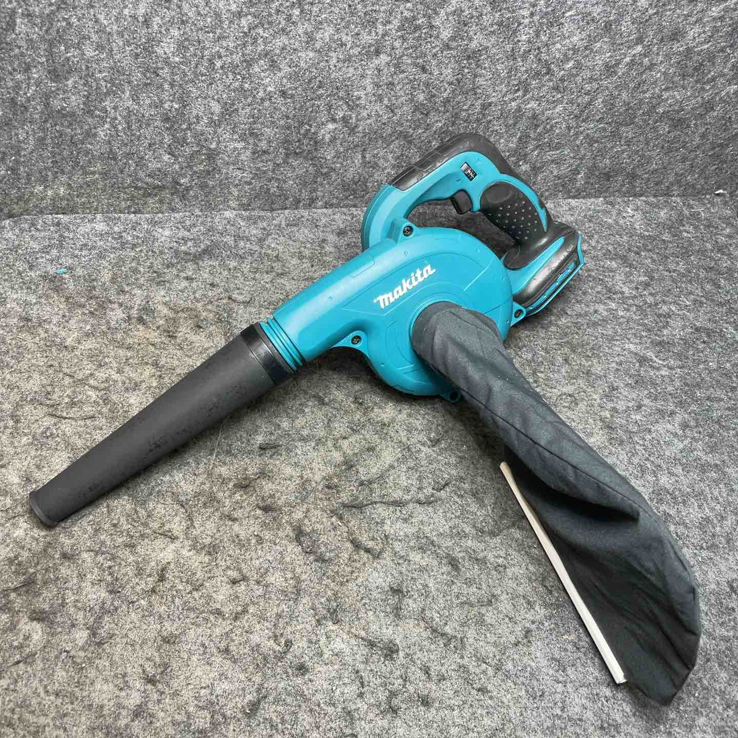 マキタ(makita) コードレスブロワ UB142DZ【桶川店】 マキタ(makita) コードレスブロワ UB142DZ【桶川店】 – アクトツール