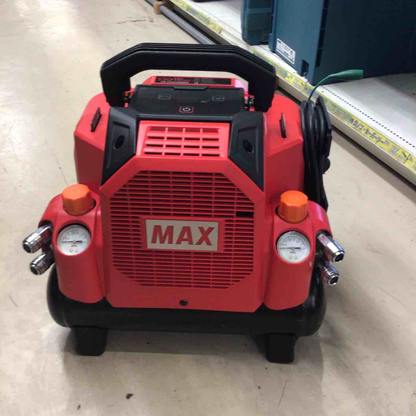 ☆マックス(MAX) 高圧専用エアコンプレッサ AK-HH1301E【町田店