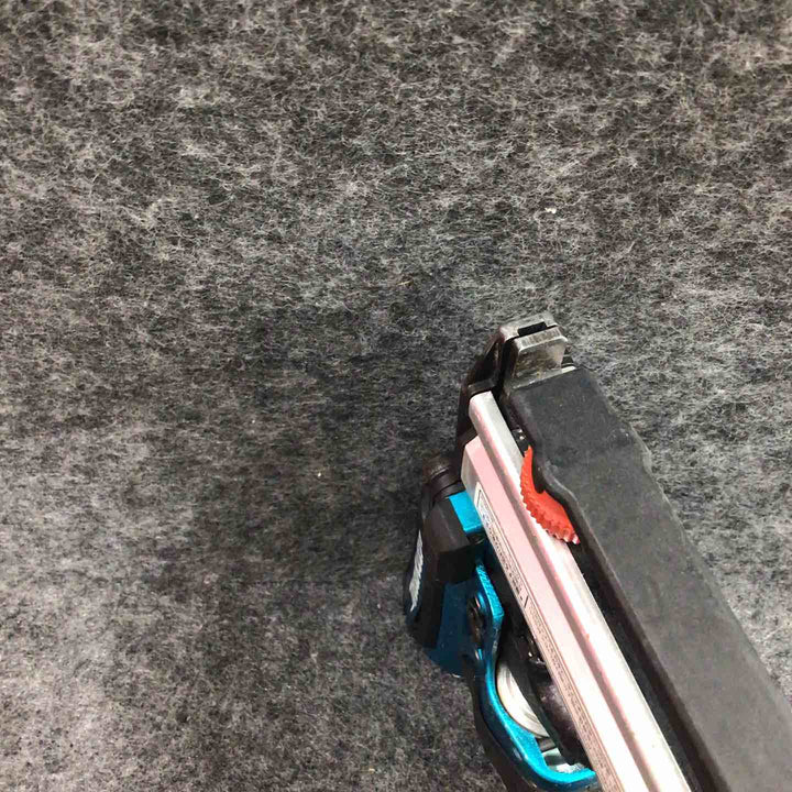 【現状品】 マキタ/makita 高圧エアタッカ AT425HEM 【鴻巣店】