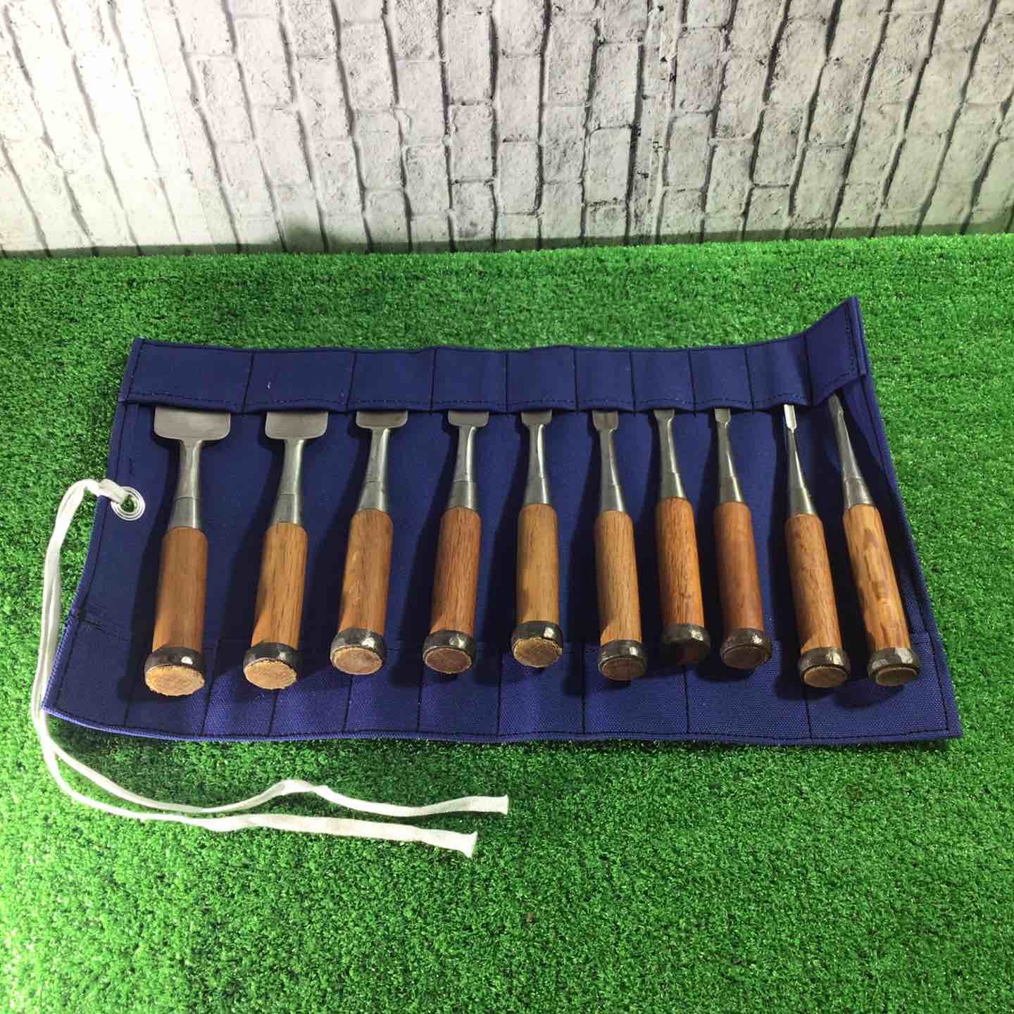 【美品】助丸 ハイス鋼 追入鑿10本組 赤樫柄 収納袋付属 【川口店】 助丸 ハイス鋼 追入鑿10本組 赤樫柄 収納袋付属 【川口店】 – アクト