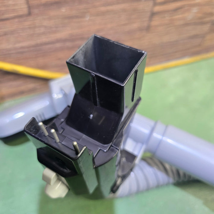 【中古品】マキタ(makita) コードレスサイクロン掃除機 CL500DZ【桶川店】