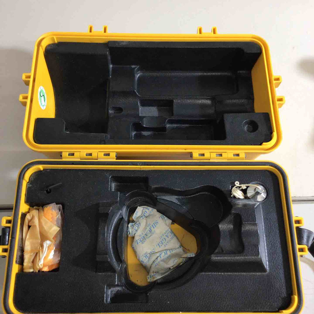 【中古品】トプコン オートレベル AT-G2 三脚セット 測量機器【戸田店】