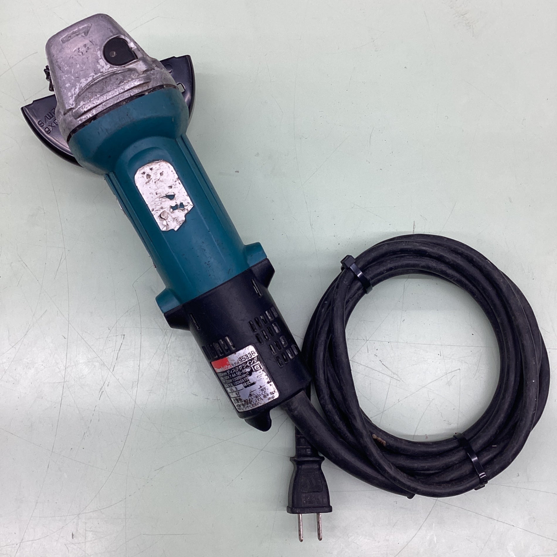 ☆マキタ(makita) 100mmディスクグラインダ 9533B【越谷店】 – アクトツールオンラインショップ