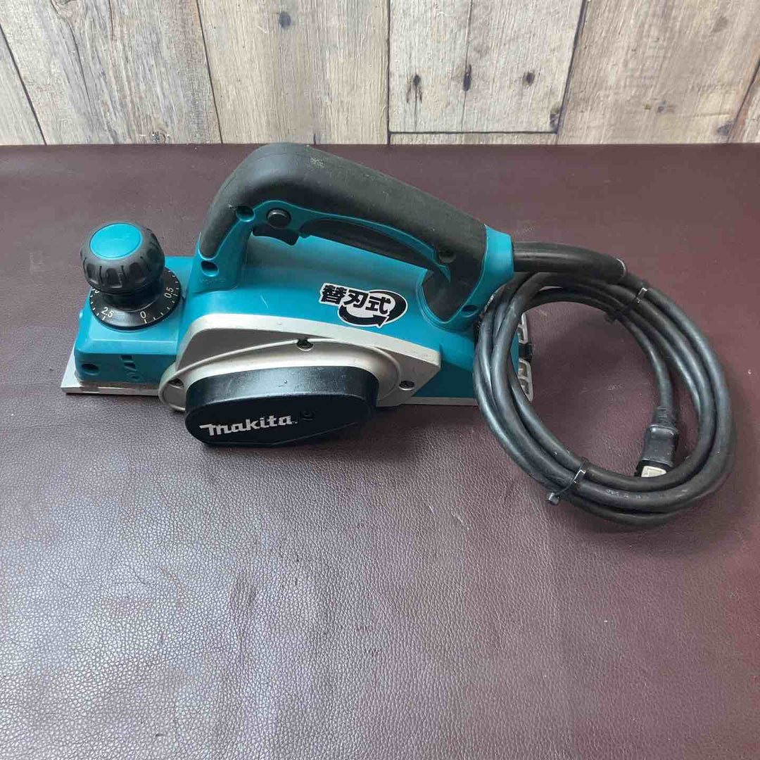 【中古品】 マキタ(makita) 電気カンナ KP0800A 82mm 【東大和店】