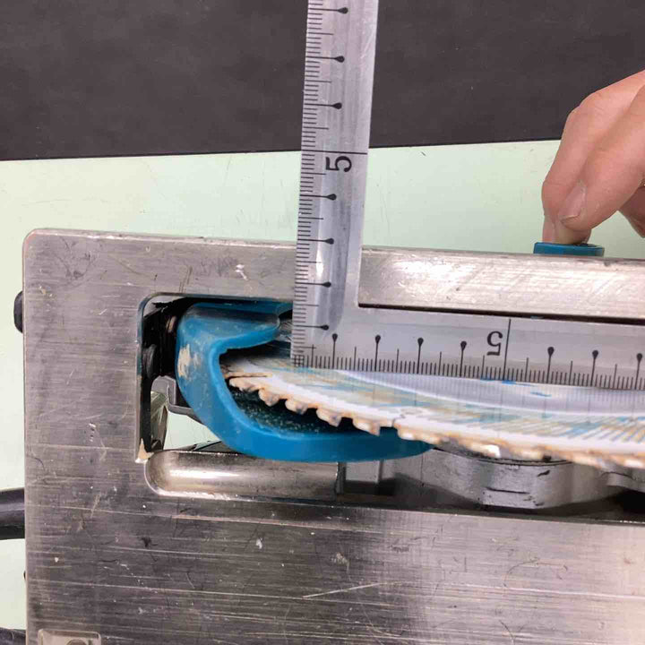 ★マキタ(makita) 電気マルノコ 5637BA ※刃の並行が1㎜ズレあり※【越谷店】