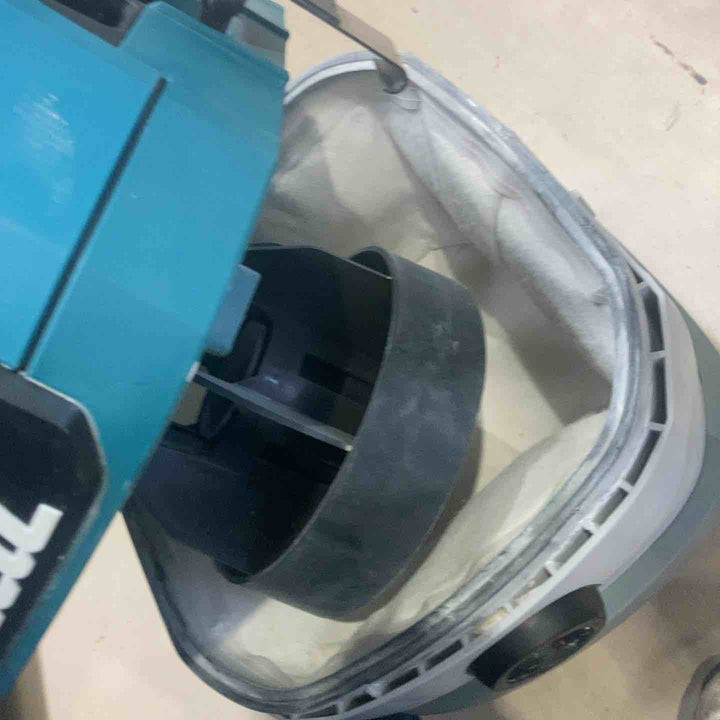 ★マキタ(makita) 集じん機 乾湿両用 VC0820【町田店】