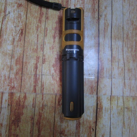 パナソニック(Panasonic) レーザー墨出し器 墨出し名人 十字・地墨 BTL1100Y【川崎店】