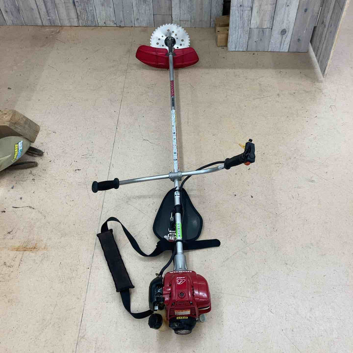 【中古品/店頭受取り限定】ホンダ(HONDA) 4ストロークエンジン草刈り機 UMK425H 刃未使用交換済み 肩掛けベルト付き【東大和店】