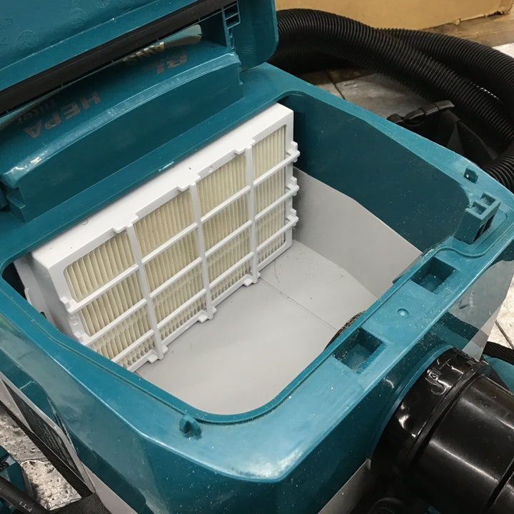 〇マキタ(makita) コードレス背負集じん機 VC009GZ【所沢店】