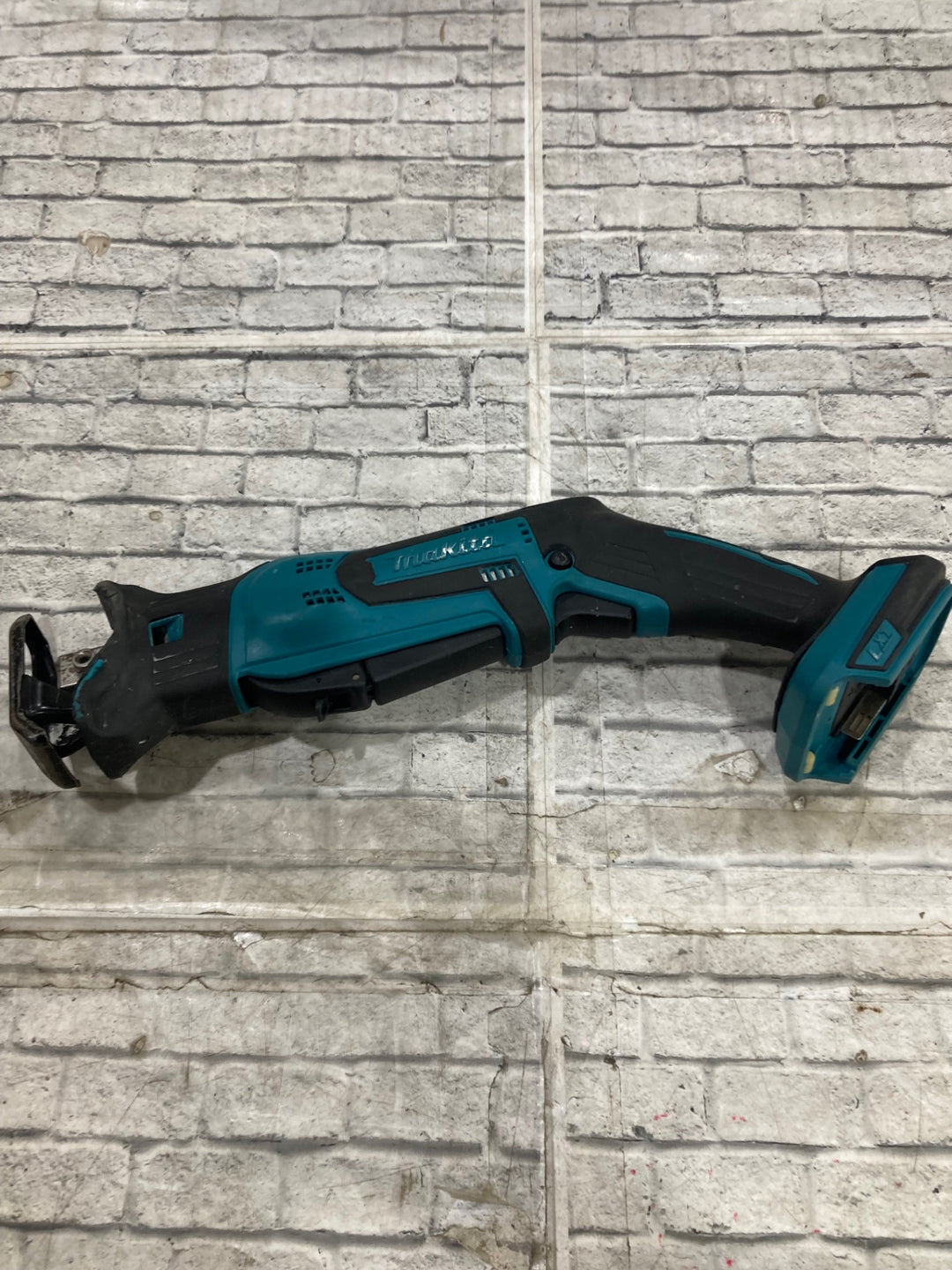 ★マキタ(makita) コードレスレシプロソー JR144DZ 最大切断能力 パイプ ø50mm 木材50mm【川口店】