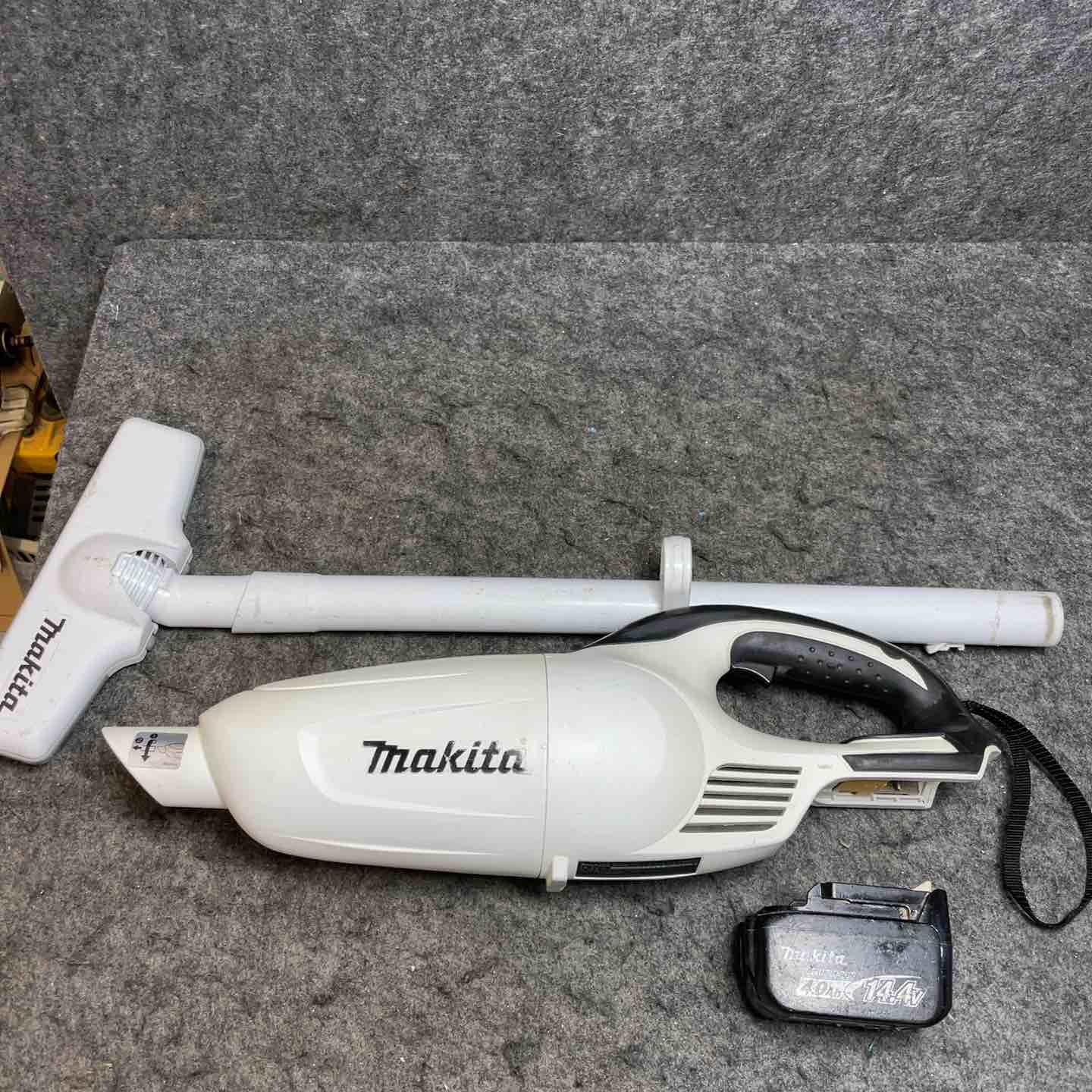 マキタ(makita) コードレスクリーナ CL140FDZW【桶川店】 マキタ(makita) コードレスクリーナ CL140FDZW【桶川店】 – アクト