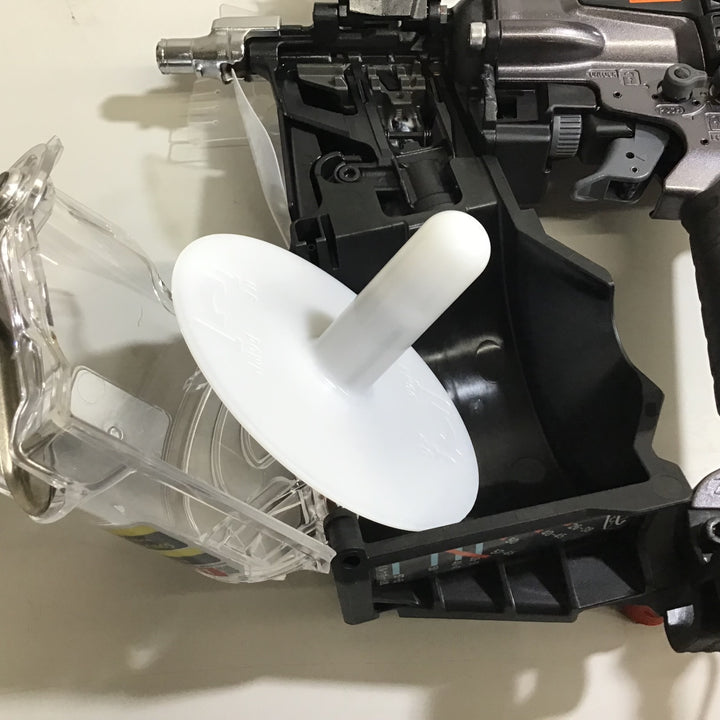 【未使用品】★送料無料★マックス MAX 高圧エア釘打ち機 HN-65FW1 アタッチメントV付 メーカー保証書なし【戸田店】