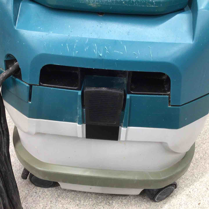 ★マキタ(makita) 集じん機 乾式 VC0830【八潮店】