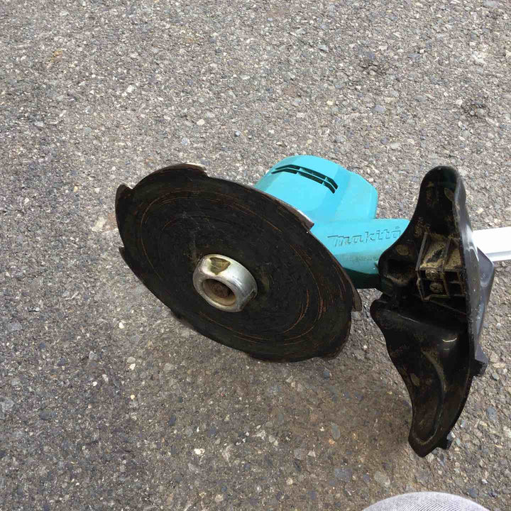 【店頭受取り限定】◇マキタ(makita) コードレス刈払機 MUR194DZ ループハンドル【八潮店】