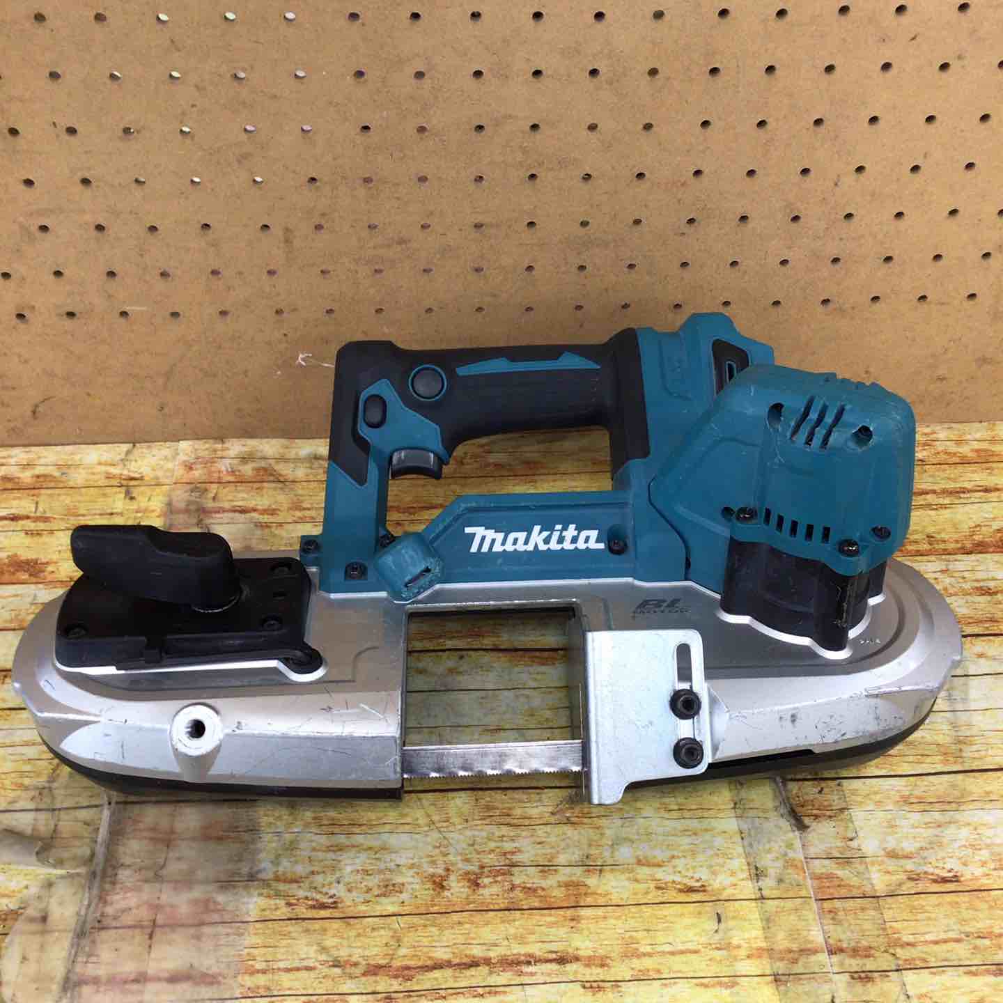 ☆マキタ(makita) コードレスポータブルバンドソー PB183DZ【川崎店