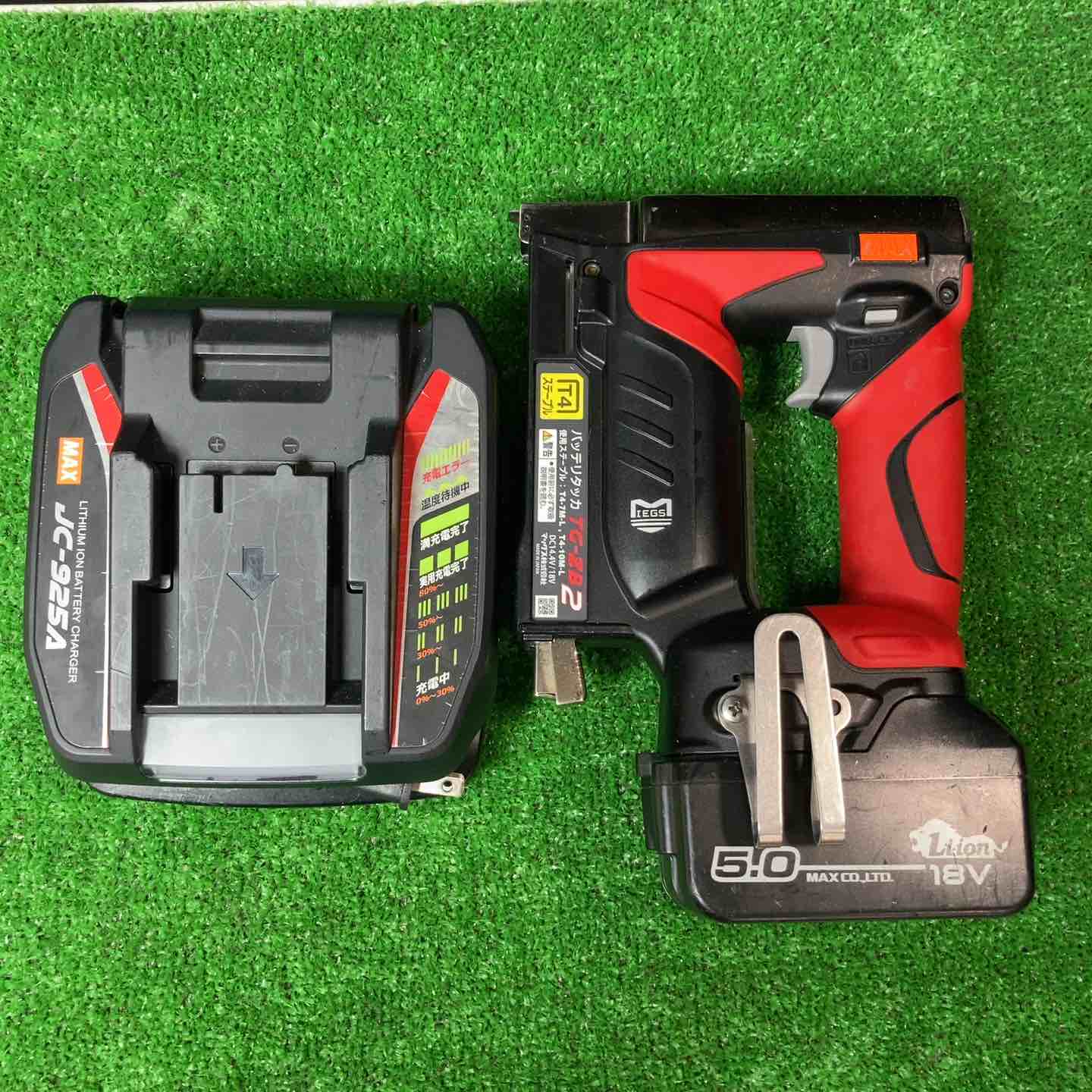 マックス(MAX) バッテリタッカ 【T4ステープル対応機】 TG-ZB-BC【リライズ野田愛宕店】【店頭引取限定】【中古品】１点限り早い者勝ち！ マックス(MAX) バッテリタッカ 【T4ステープル対応機】 TG-ZB-BC