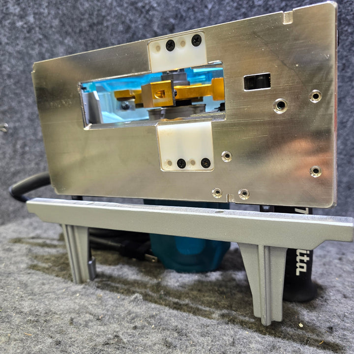 【中古品・刃付き!】マキタ(makita) 小型ミゾキリ 溝切  3005BA【桶川店】